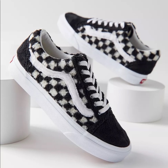 Vans Sherpa Teddy Checkerboard Old Skool Sneakers - Picture 2 of 4